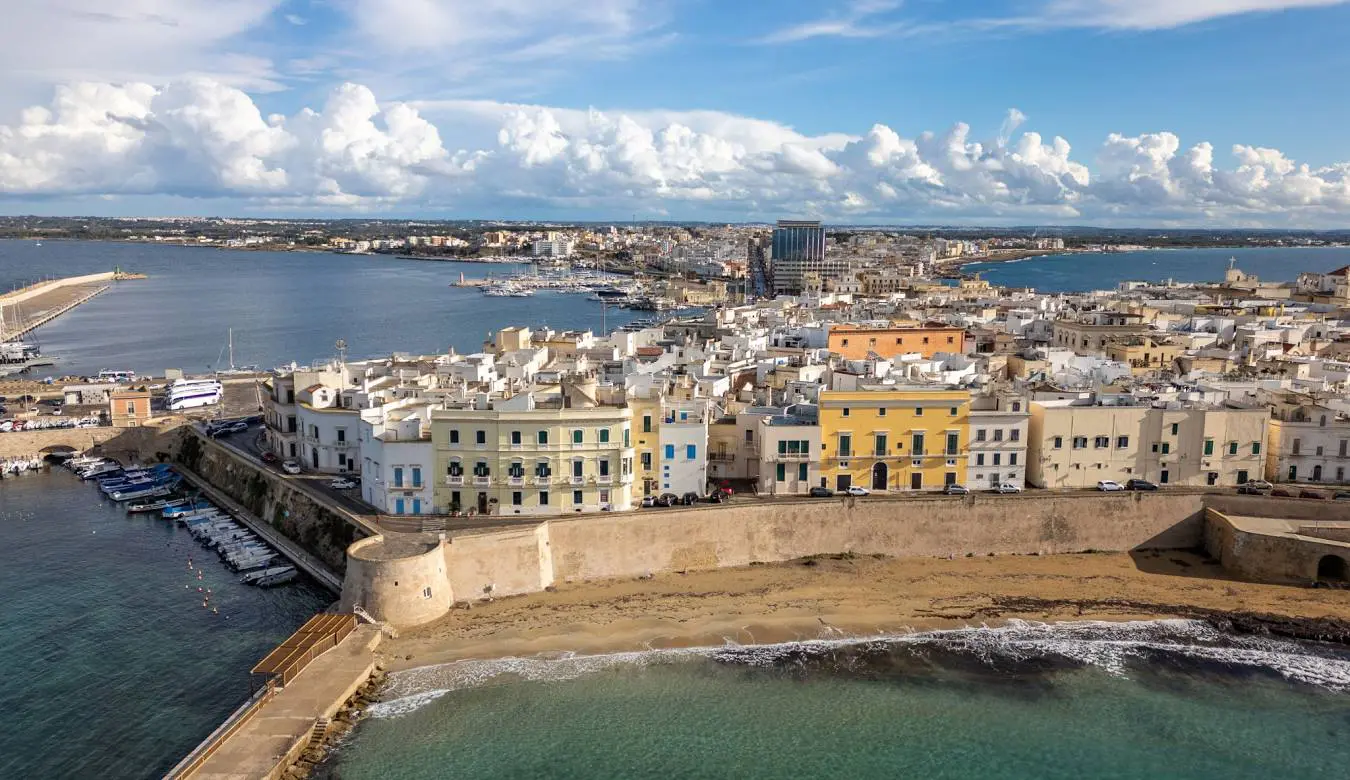 Gallipoli: The 'Beautiful City' and Ionian Stronghold.