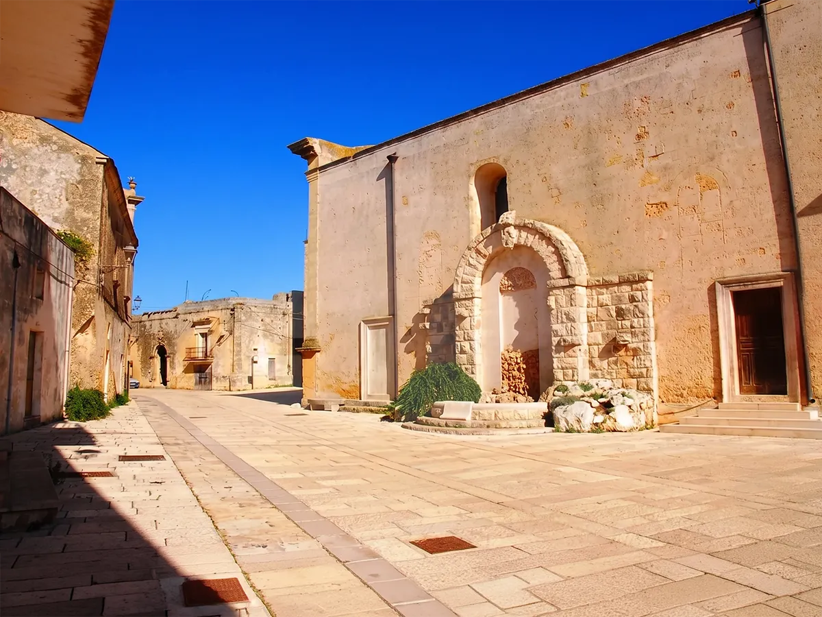 Narrow historic lane in the authentic village of Giuliano di Lecce.